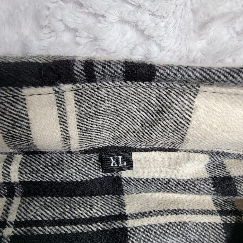 Minnesota twins logo Flannel. NEW - Picture 3 of 5